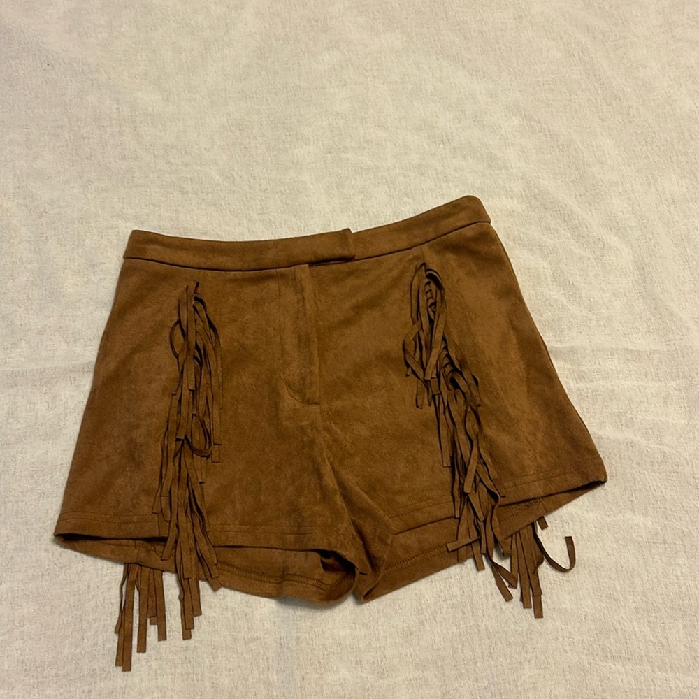 Kittenish faux suede shorts with fringe size large